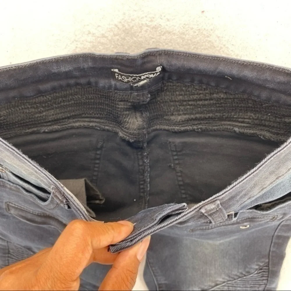Fashion Nova Dark Wash Denim‎ Crop Moto Skinny Jean